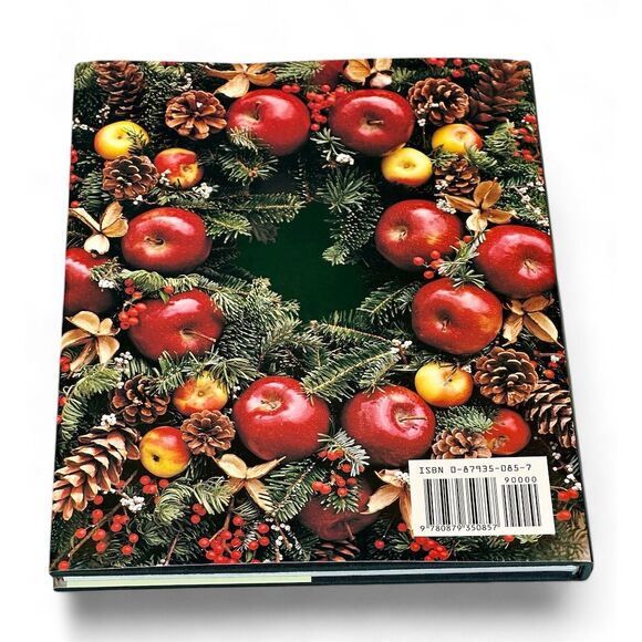 Christmas Decorations from Williamsburg Hardcover Craft and Decorating Book 1991 - Picture 3 of 9